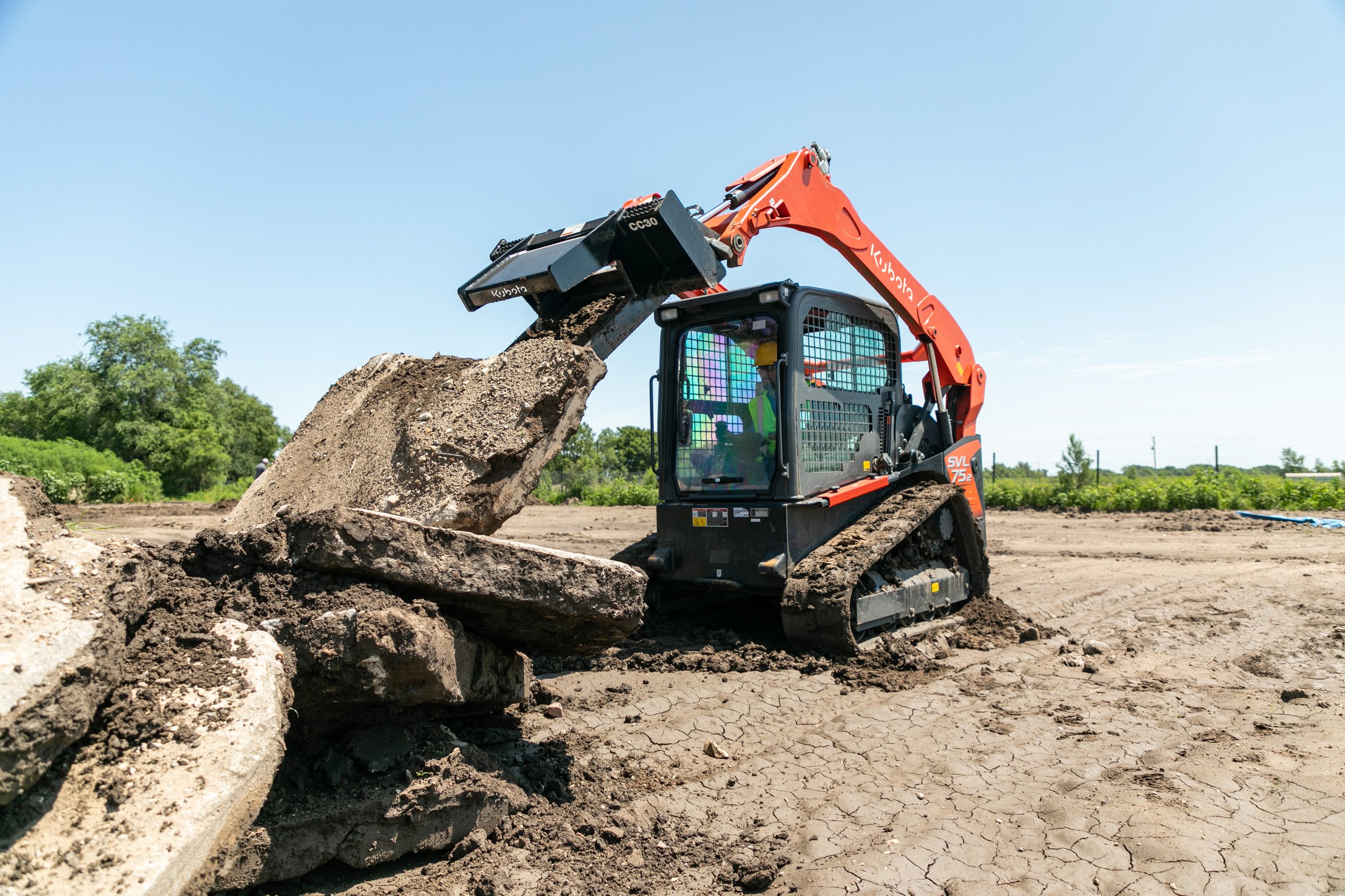 CC30 SERIES CONCRETE CLAW - Central Kubota, LLC